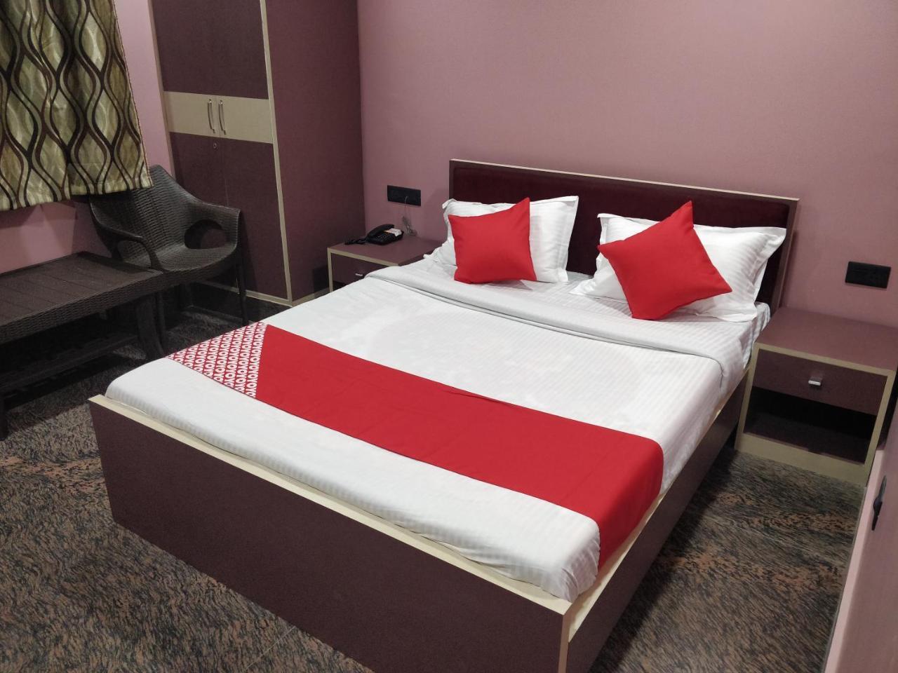 Oyo 16871 Anant Home Stay Shillong Ngoại thất bức ảnh