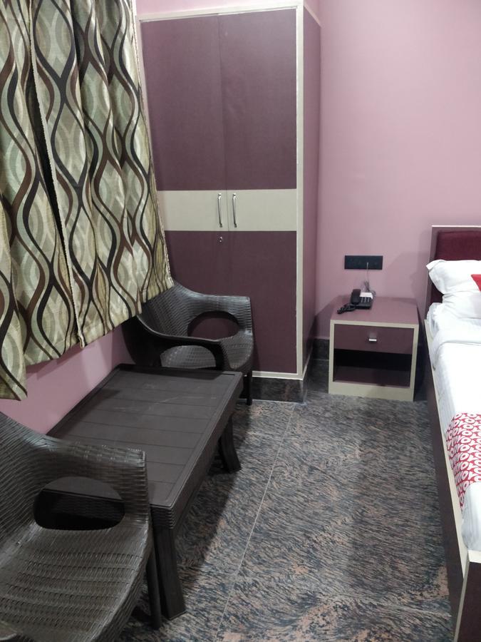 Oyo 16871 Anant Home Stay Shillong Ngoại thất bức ảnh